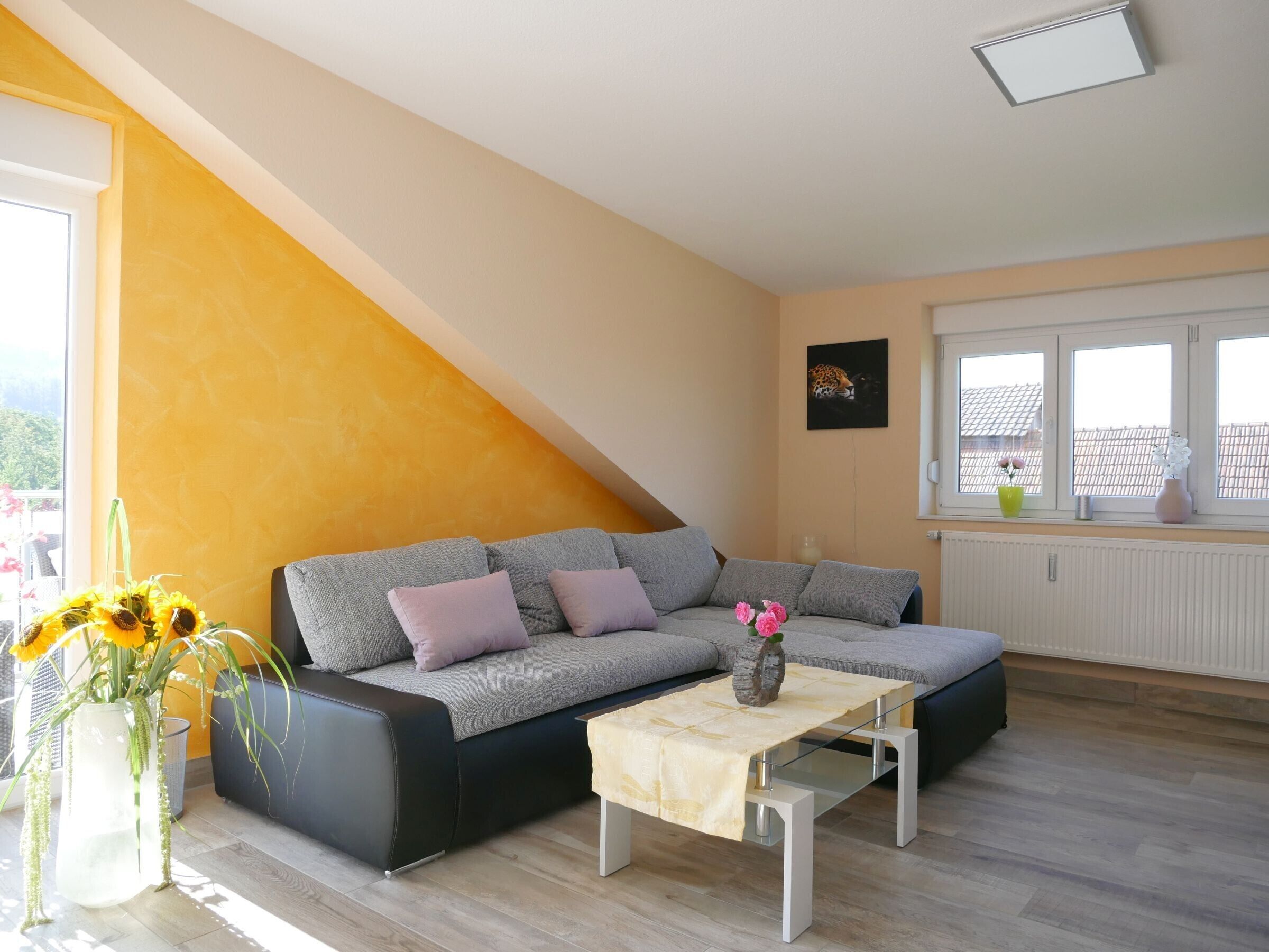 Fernseher, Kamin, Stereoanlage