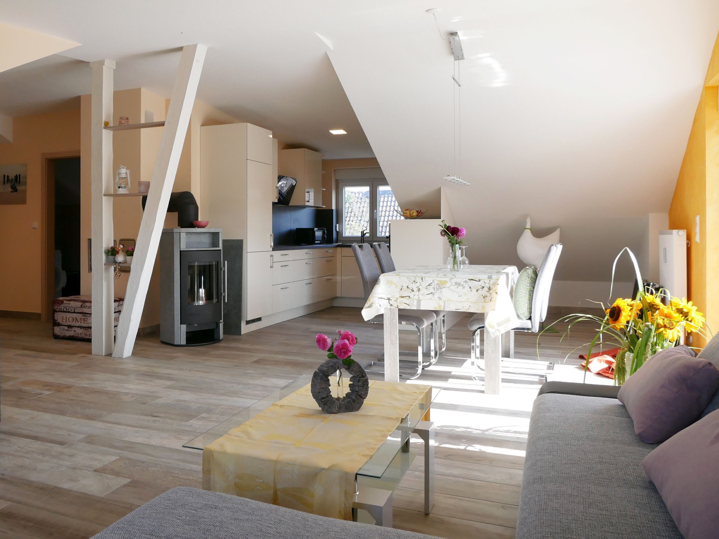 TV, fireplace, stereo