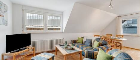 TV, DVD player, stereo