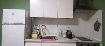 Central/2 Bedrooms/KingBed/Balcony/FullKitchen