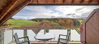 Holiday Apartment 'Kirchblick' with Balcony and Wi-Fi