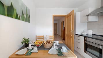 Kühlschrank, Ofen, Herdplatte, Geschirrspüler