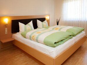 2 bedrooms, WiFi, bed sheets