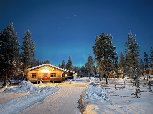 Authentic Arctic Log Cabin with Sauna – Nature & Comfort in Saariselkä
