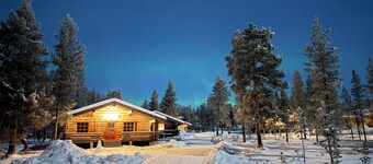 Authentic Arctic Log Cabin with Sauna – Nature & Comfort in Saariselkä