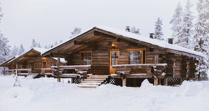 Authentic Arctic Log Cabin with Sauna – Nature & Comfort in Saariselkä