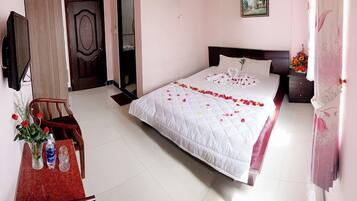 Chambre Double Standard, vue ville | Bureau, rideaux occultants, chambres insonorisées, Wi-Fi gratuit