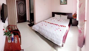 Standard Double Room, City View | Desk, blackout drapes, soundproofing, free WiFi - Ban Mai Hotel 66 (Phan Thiet)