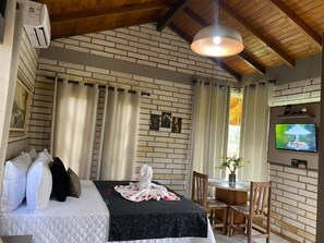 Soundproofing, free WiFi, bed sheets