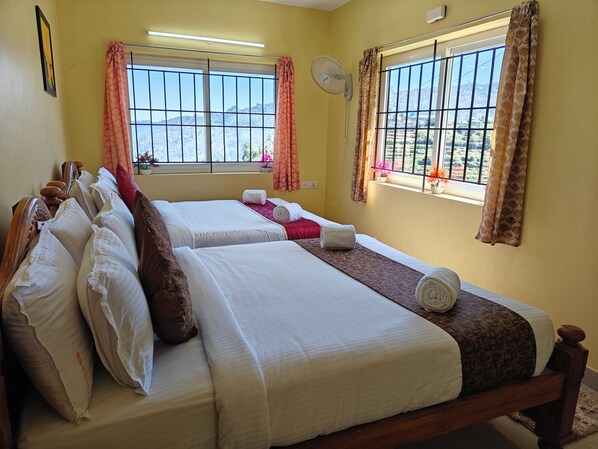 Family Quadruple Room, Hill View