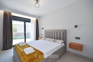 2 slaapkamers, een kluis op de kamer, een strijkplank/strijkijzer