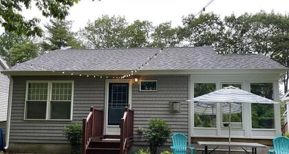 2-bedroom Wells retreat - 5 min drive to beaches, on-site pool, near Ogunquit