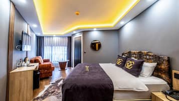 Family Twin Room, Multiple Beds, Air conditioning, City View | Egyptian cotton sheets, premium bedding, memory-foam beds, minibar