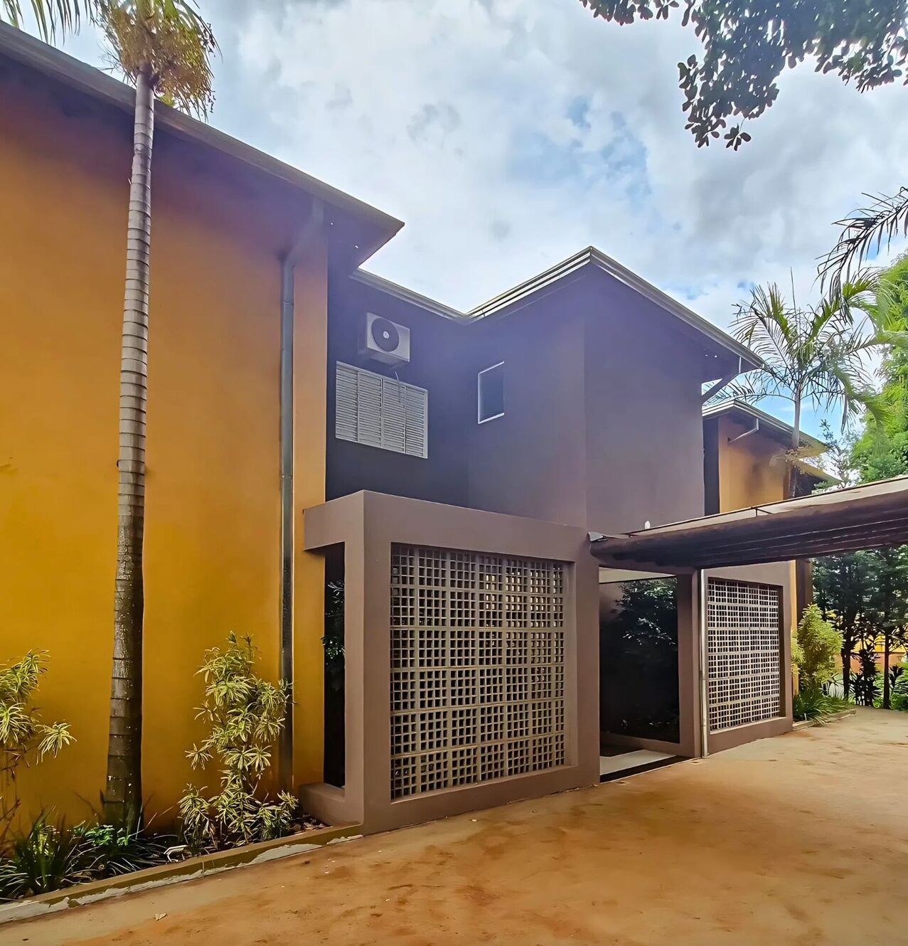 Fachada da propriedade