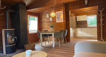Nideggen's Schwedenhaus, right next to the forest with great hiking trails and a fireplace.