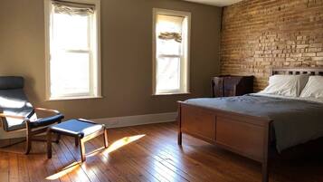 2 Schlafzimmer, BĂŒgeleisen/BĂŒgelbrett, Internetzugang, BettwĂ€sche