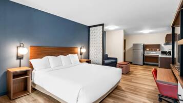 Room, 1 King Bed, Accessible, Non Smoking | Free WiFi