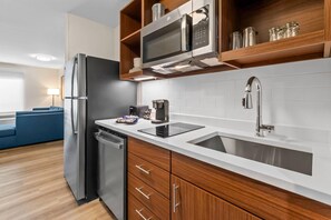 Suite, 1 King Bed, Accessible, Non Smoking | Free WiFi - Everhome Suites San Antonio Lackland Near Seaworld (San Antonio)