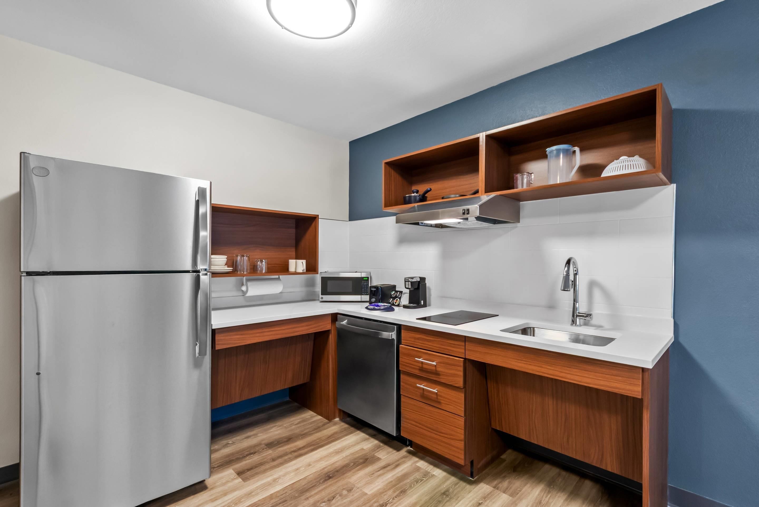 Chambre, 1 très grand lit, accessible aux personnes à mobilité réduite, non-fumeur