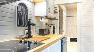 電子レンジ、コンロ、食器洗い機