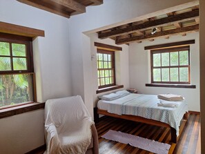 1 Schlafzimmer, Schreibtisch, WLAN, BettwÀsche