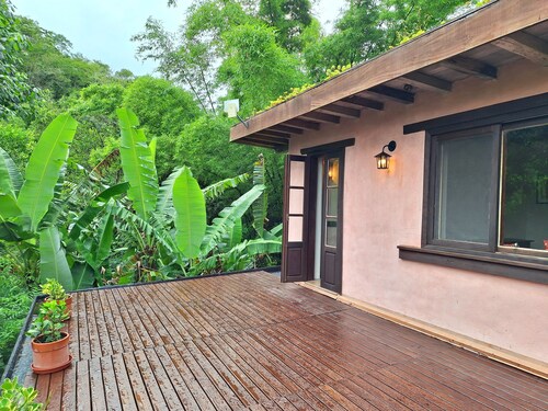 Adobe Refuge. Comfort and peace in the Atlantic Forest, close to the beaches of southern SC