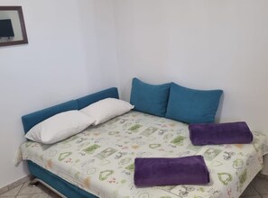 1 bedroom, iron/ironing board, Internet, bed sheets