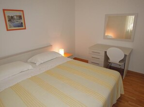 1 Schlafzimmer, Bügeleisen/Bügelbrett, Internetzugang, Bettwäsche