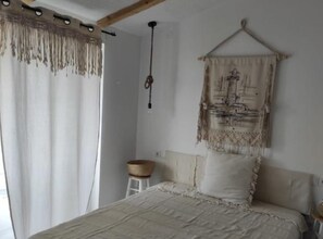 Accès Internet, draps fournis
