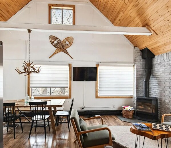 Interior - Cozy Chalet in Pocono Lake. (Pocono Lake)
