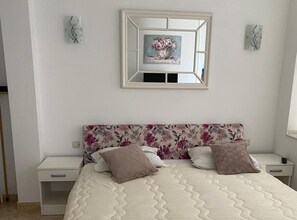 2 quartos, acesso à internet, roupa de cama