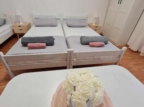 1 chambre, accès Internet, draps fournis