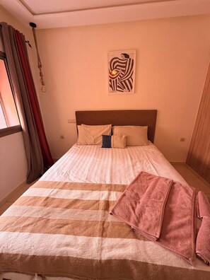1 chambre, fer et planche Ă repasser, Wi-Fi, literie fournie