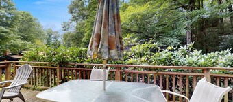 Dog-friendly A-frame chalet close to hiking, skiing and fishing