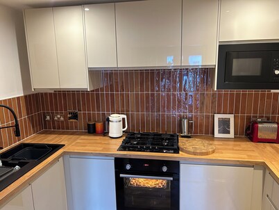 Double Room in Modern Holyrood Courtyard Development.