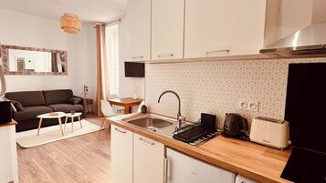 Micro-ondes, plaque de cuisson