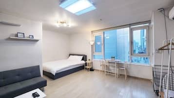 1 bedroom, iron/ironing board, free WiFi