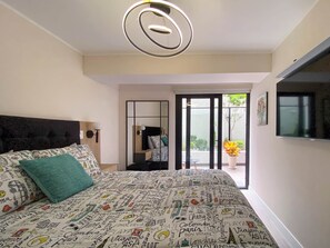 1 bedroom, in-room safe, desk, iron/ironing board
