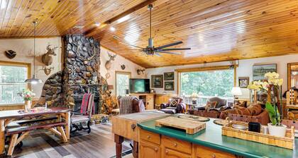 Screened Porch, Deck + Mtn Views: Andrews Retreat!