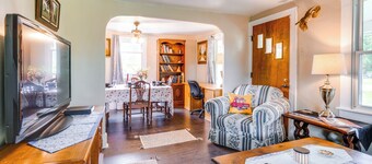 'Chucker Chalet' - Hunter’s Haven in Houtzdale!