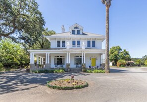 Exterior - Asti Estate Enchanting Wine Country Farm (Cloverdale)