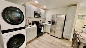 Micro-ondes, four, plaque de cuisson