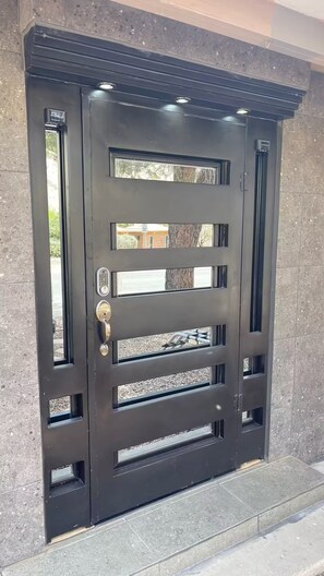 Exterior detail - Big Family? 3 Apartments, A+B+C, Enchanted, Cozy (El Paso)