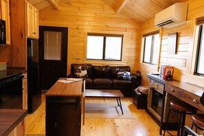 Smart TV y chimenea 