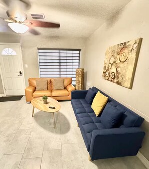 Smart TV - Close to All, Duplex B, Downtown, Comfortable,Safe (El Paso)