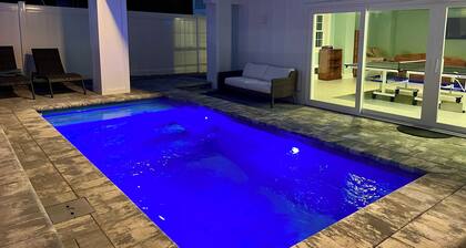 NEW 7-bed with PRIVATE HEATED POOL! Lewes Beach Hideaway, steps to beach & town!