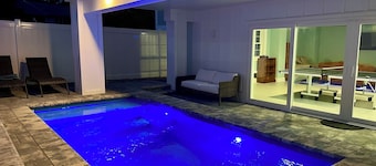 NEW 7-bed with PRIVATE HEATED POOL! Lewes Beach Hideaway, steps to beach & town!