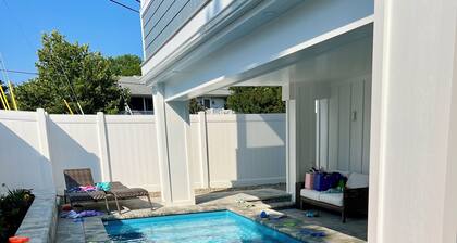 BRAND NEW 7-bed with PRIVATE POOL! Lewes Beach Hideaway, steps to beach & town!!