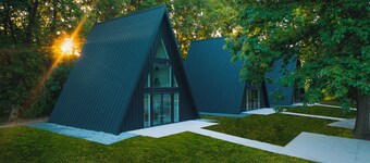 New A-Frame Cabin by Des Moines: Chicory theme