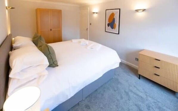 3 dormitorios, wifi gratis, ropa de cama